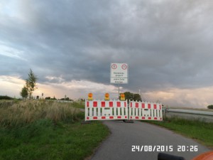 Rhein-broen-spærret i denne side for cykler