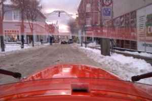 Strada i grød sne